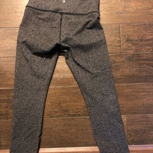 Heathered Black herringbone legging.